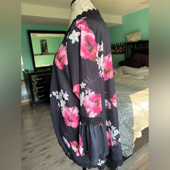 Womens Kimono Cardigan Floral Print Chiffon Beach Cover Ups
Lace Trim Top - Picture 4 of 10